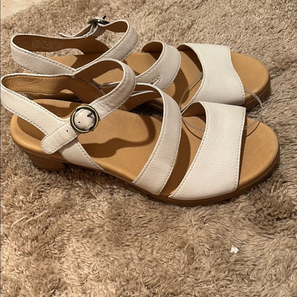 NWT DANSKO White Sandals 39 8.5 womens buckle straps Tansy block heel leather - Picture 9 of 14